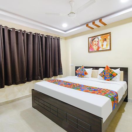 Fabhotel N Residency, Hitech City - 350M From Yashoda Hospital, Hitech City ハイデラバード エクステリア 写真