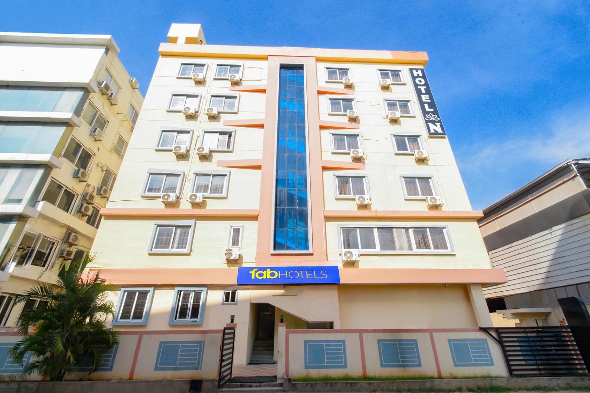Fabhotel N Residency, Hitech City - 350M From Yashoda Hospital, Hitech City ハイデラバード エクステリア 写真