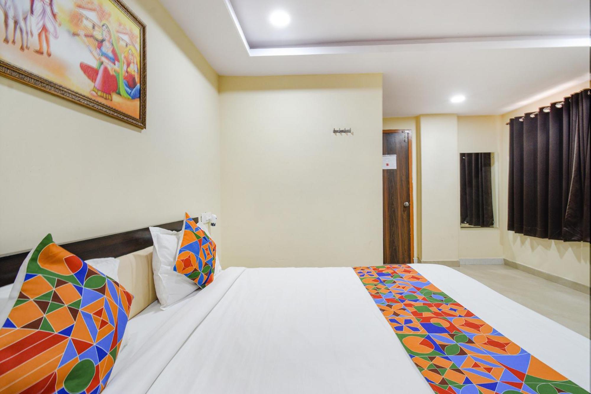 Fabhotel N Residency, Hitech City - 350M From Yashoda Hospital, Hitech City ハイデラバード エクステリア 写真