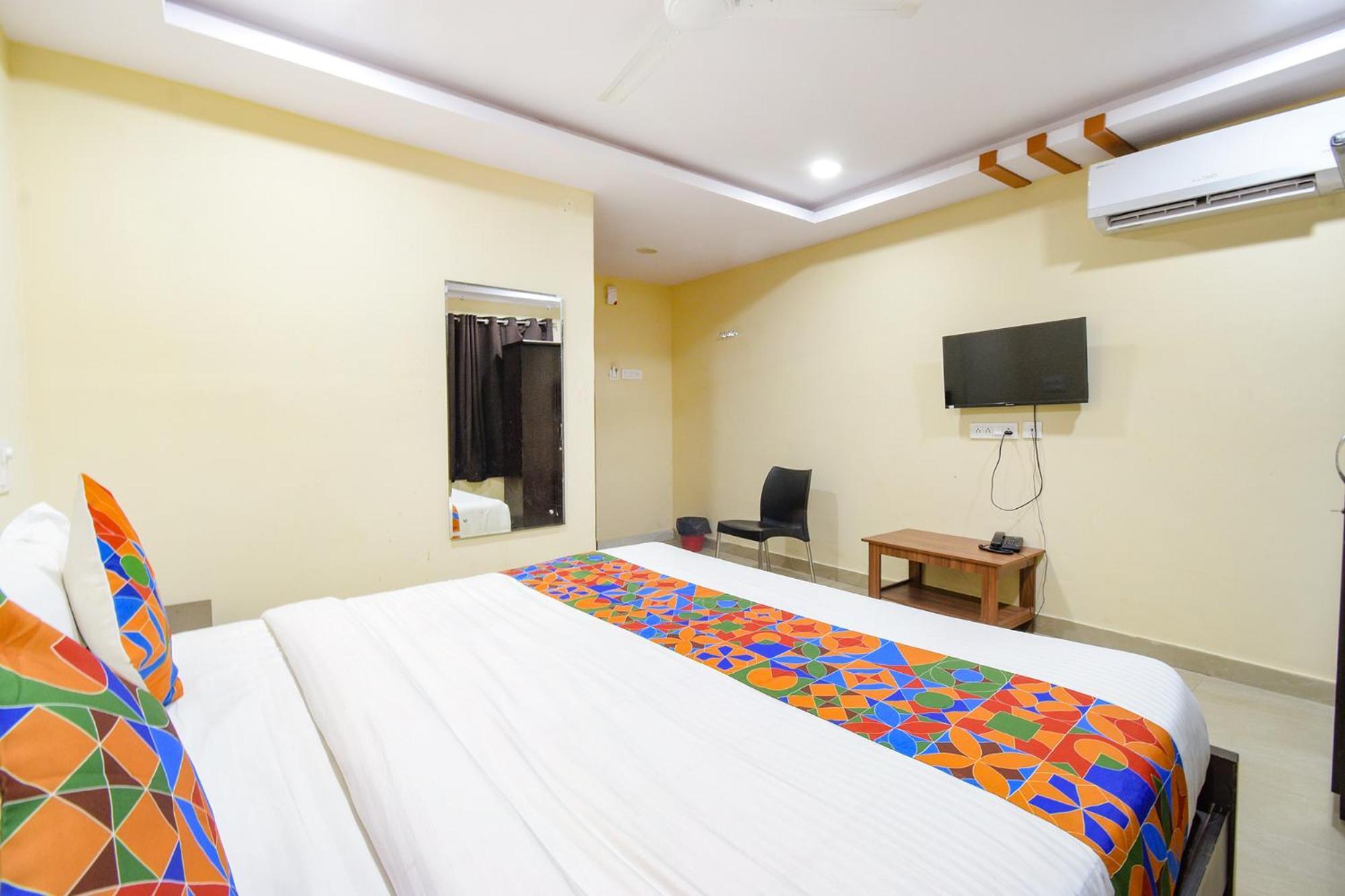 Fabhotel N Residency, Hitech City - 350M From Yashoda Hospital, Hitech City ハイデラバード エクステリア 写真